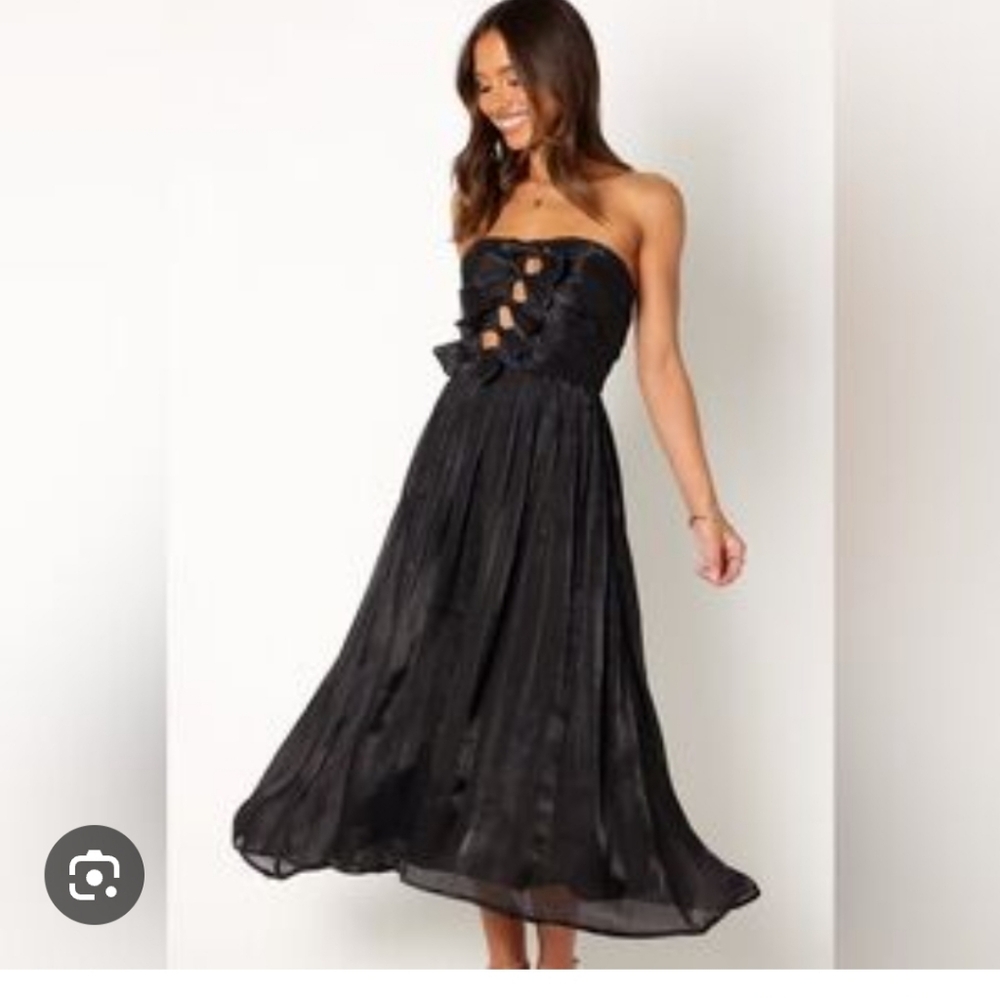 Petal & Pup Mila Strapless Midi Dress - Picture 5 of 14